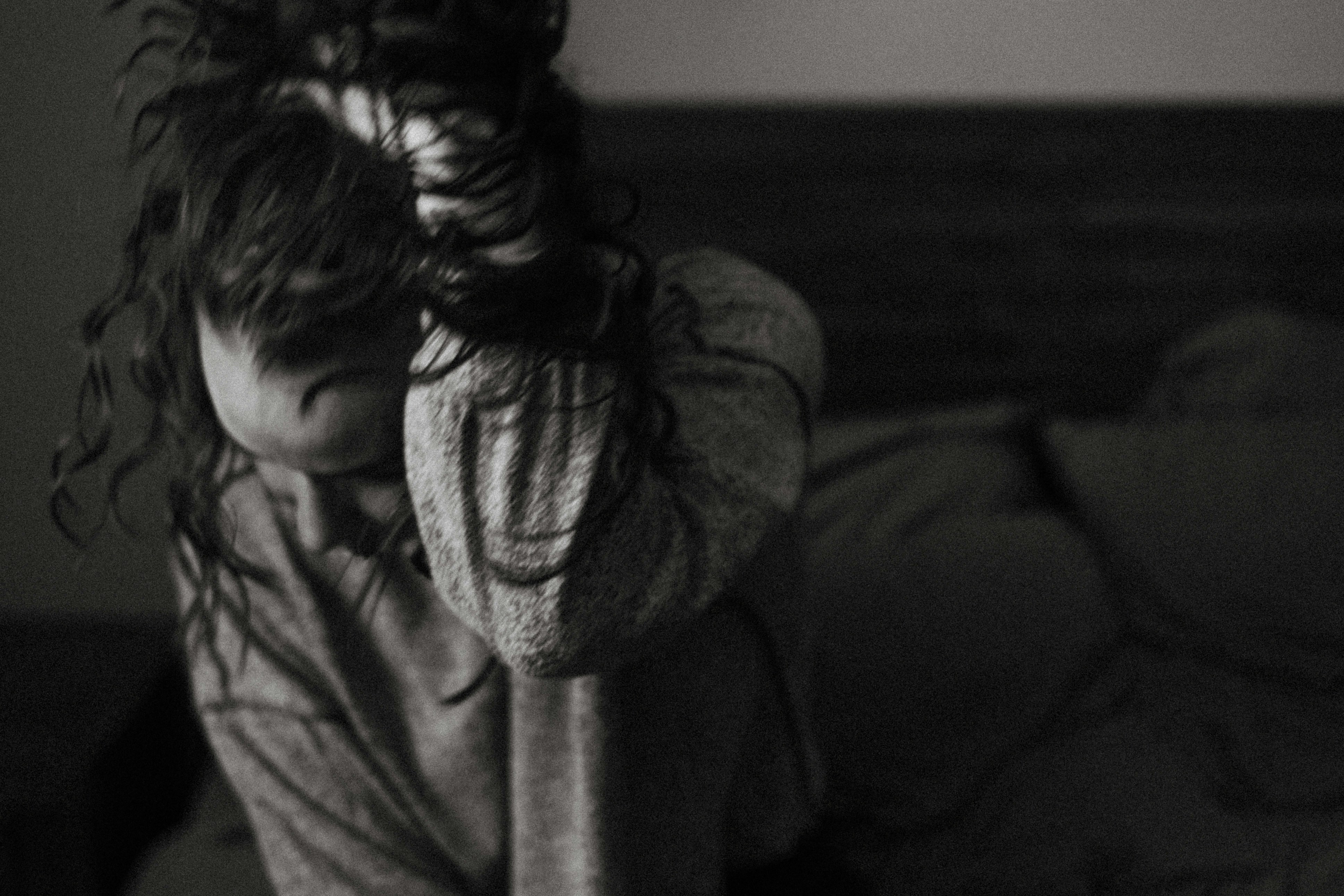 How to Manage Seasonal Affective Disorder Without Breaking the Bank
