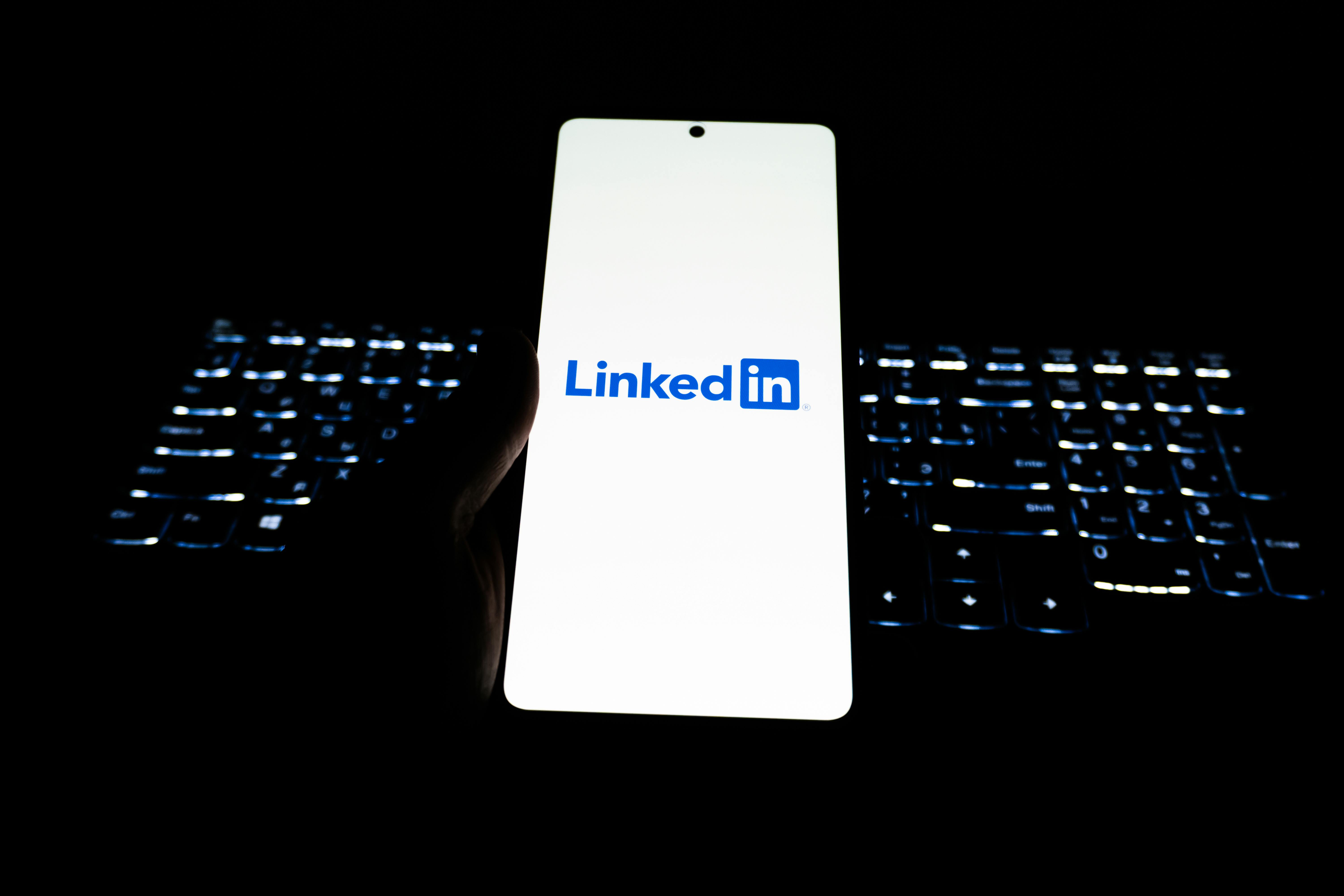 How to Build a LinkedIn Profile That Gets Recruiter Attention